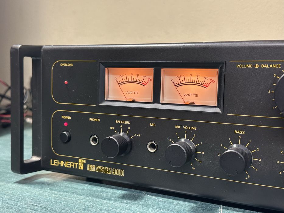 Рядък винтидж усилвател Lehnert SV 901 големи VU метри
