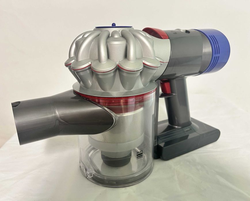 Вертикална прахосмукачка Dyson V8 Advanced с гаранция