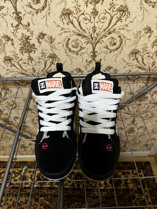 Продам кроссовки зимние молодежные