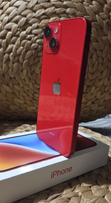 iPhone 14 128GB RED + 7 кейса