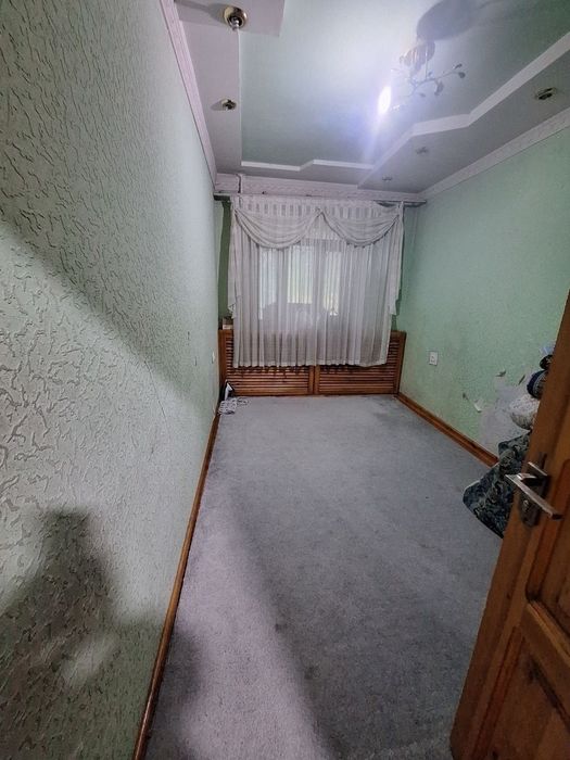 Продаётся 3 комнатная квартира Массив Феруза Кафе Шукрона