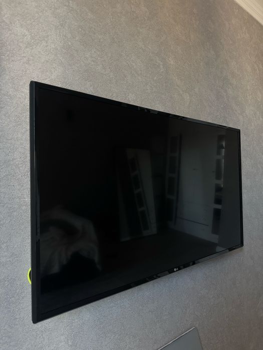 Пролам телевизор LG