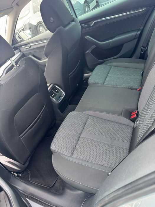 Skoda octavia 2.0 dsg  2022 , 155.000 km Head-up Memory Masaj Camera