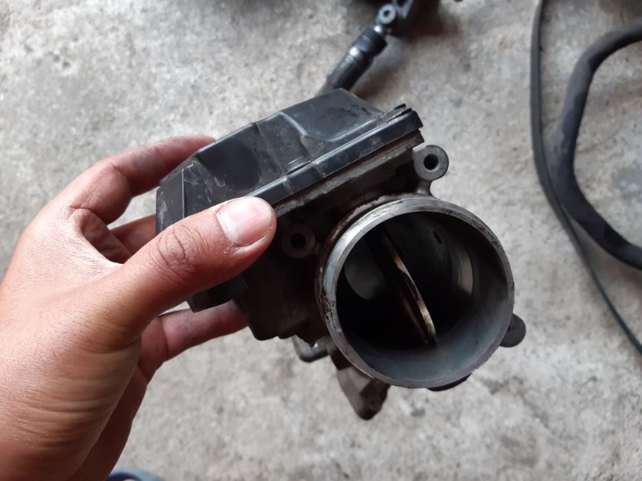 Clapeta clapete acceleratie galerii admisie AUDI A6 C6 4F BPP 180CP