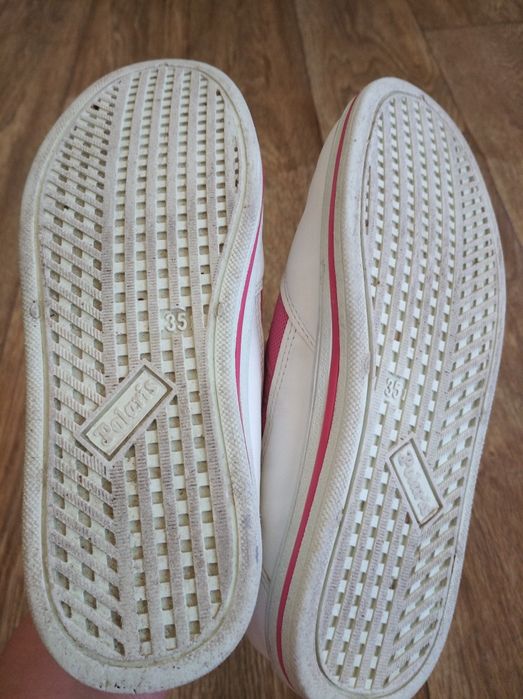 Продаются кроссовки