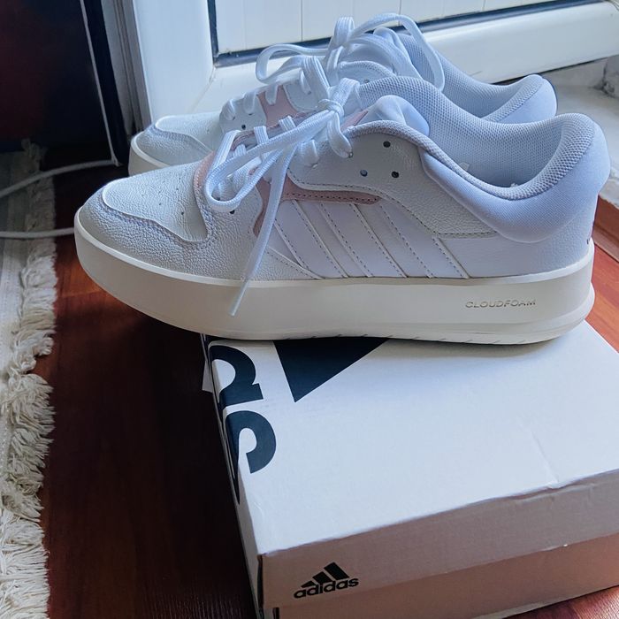 Кожаные кроссовки adidas
