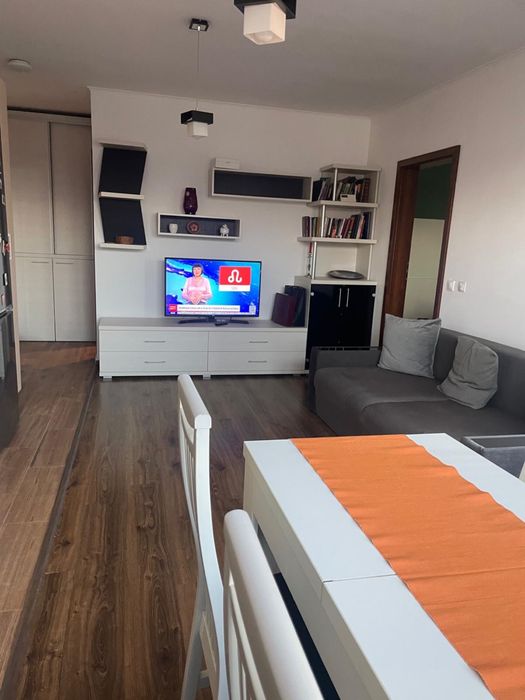 Inchiriez apartament 55 m2