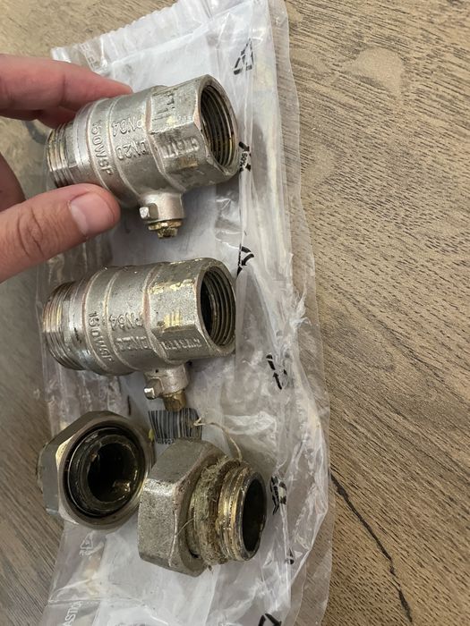 Robineti instalatie apa/calorifere