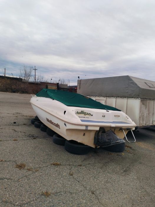 Продам лодку Wellcraft 1998г