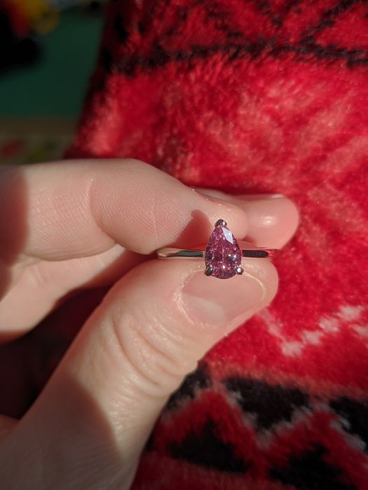 Сребърен пръстен с мойсанит