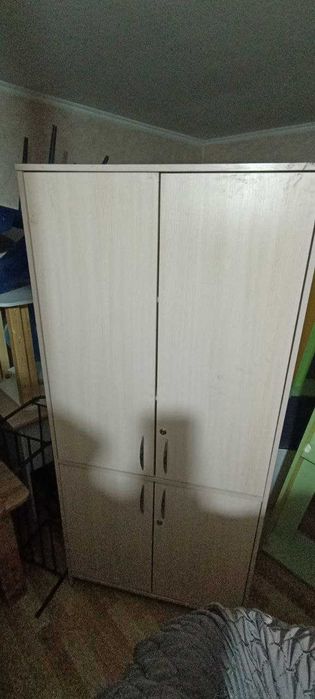 продам офисные шкафы