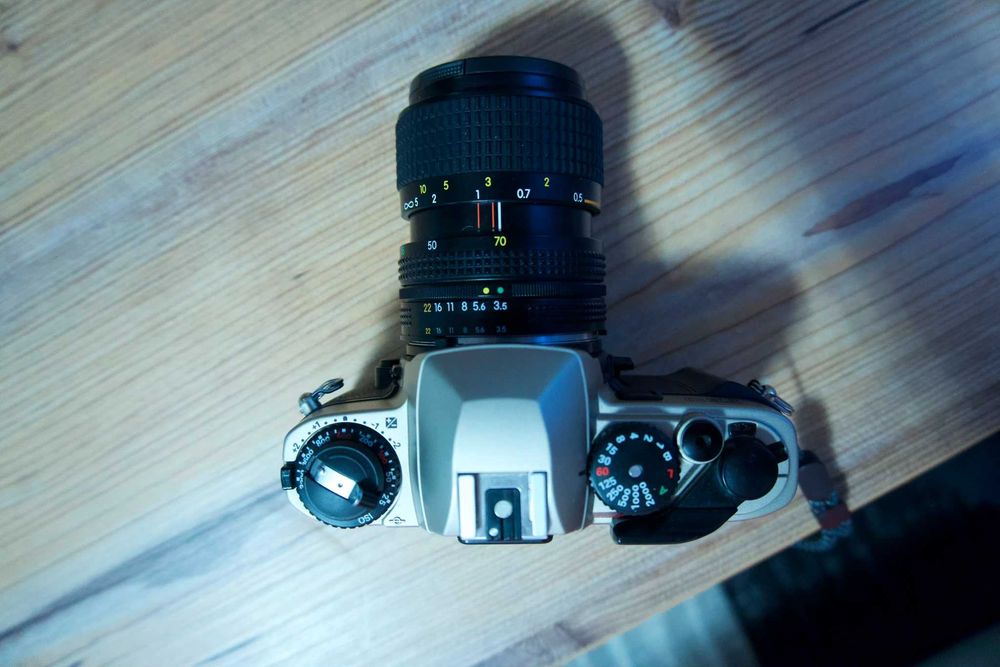 Nikon FE10 camera film