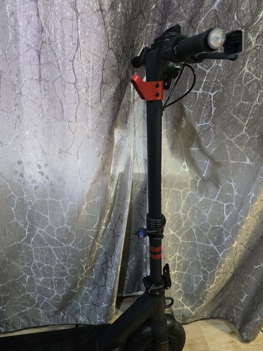 Продам электросамокат Tribe Maya