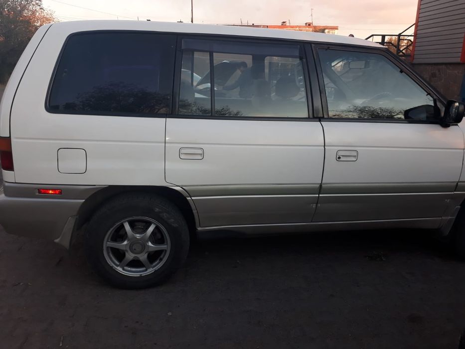 Продам Мазду МРV