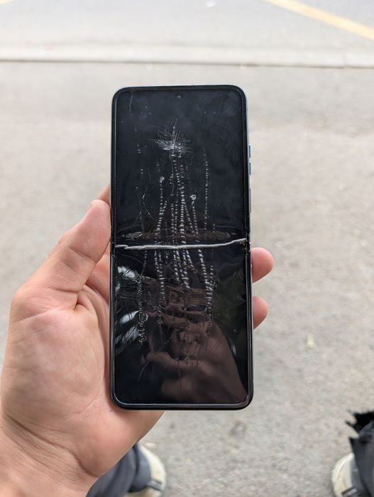 Razr 40 ultra торг