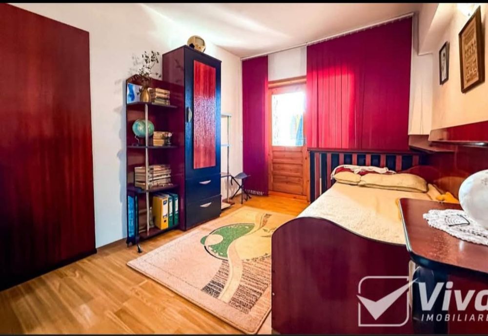 Vând apartament 4 camere Pacurari-Esplanada  Mimoza.