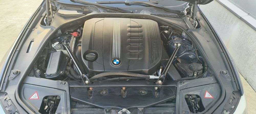 BMW Seria 5 2010 — imagine 4