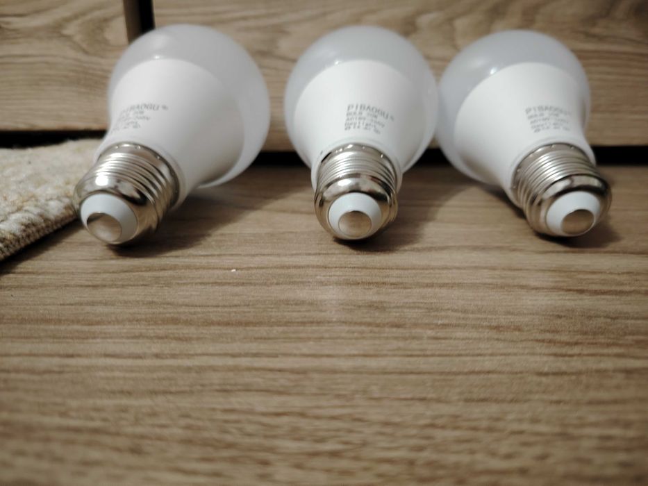 Bec led 20W , lumina alba , fasung E 27 normal , 28 lei 2 bucati