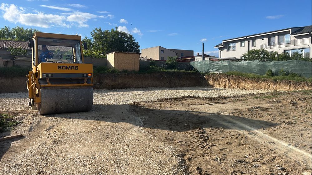 Inchiriez Ultilaje / Executii excavari , demolari , terasamente