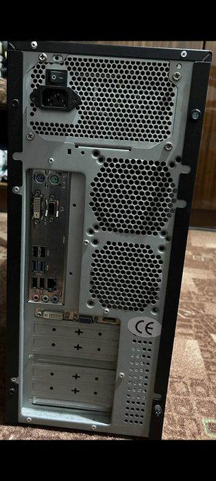 Добре работещ компютърDELUX