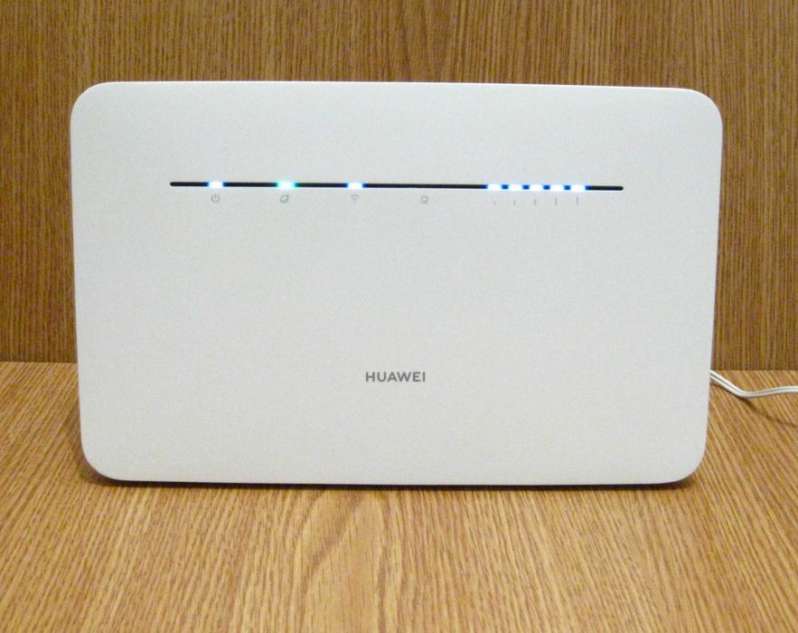 Huawei B535-232 router WiFi modem cu SIM 4G+ LTE 300/100 Mbs