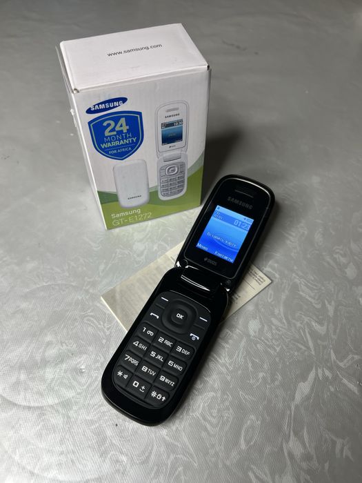 Продам  телефон раскладушка Samsung E1272
