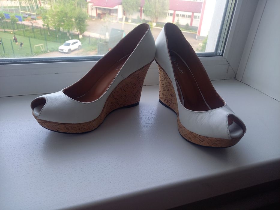 Туфли новые размер 38