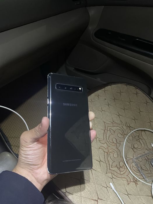Продается Самсунг S10 5G