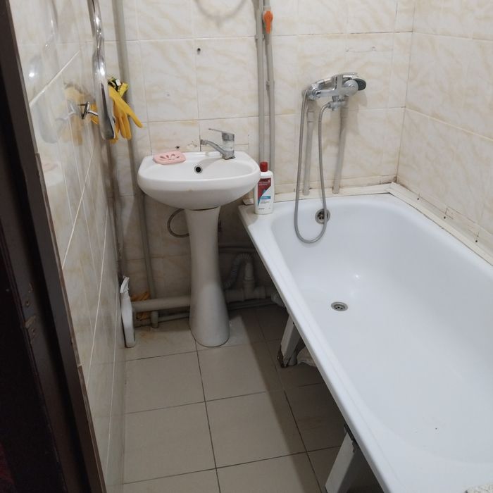 1 ком,кв, Бектурганова 11