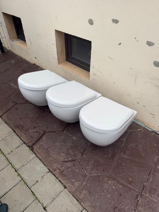 Vas WC toaleta suspendat Flaminia