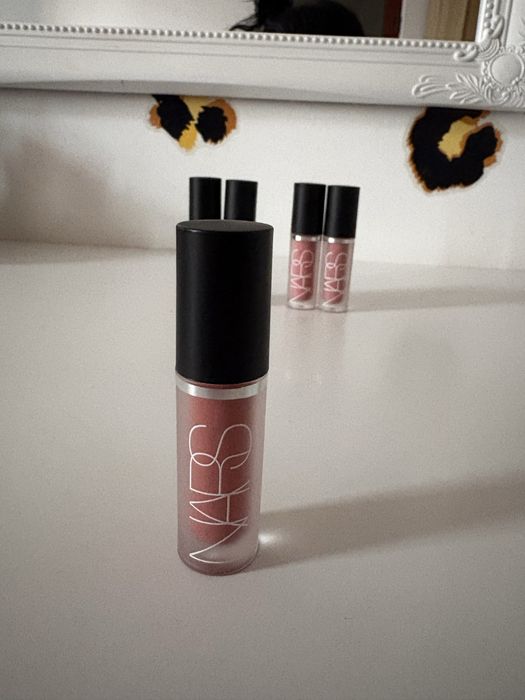 Set 5 rujuri matte NARS