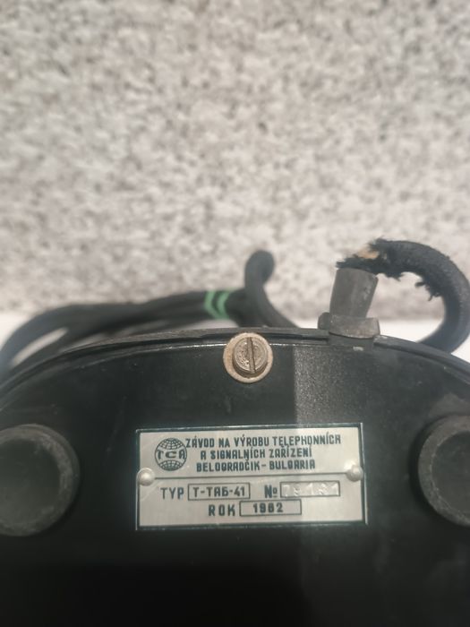 Комплект -бакелитов  телефон и домофон .