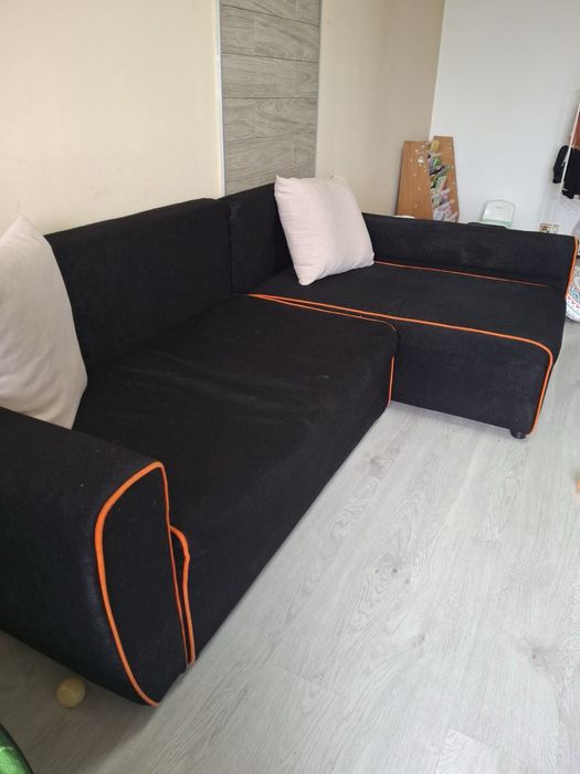 Холов диван.