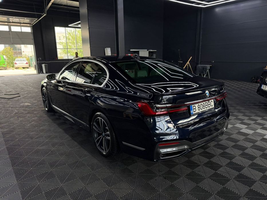 BMW Seria 7 2021 — imagine 4