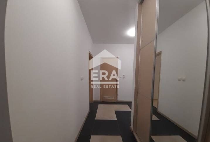 Дава се под наем Четиристаен апартамент в Варна, Лятно кино Тракия - 150 кв.м за 637.5 € - Снимка #4