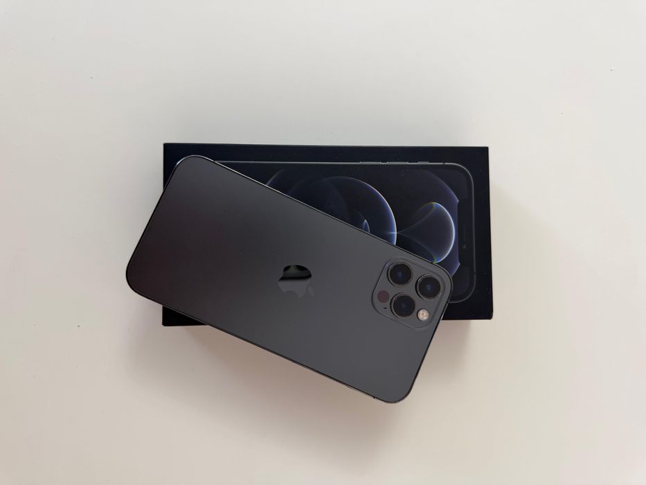 IPhone 12 pro,256 гб.