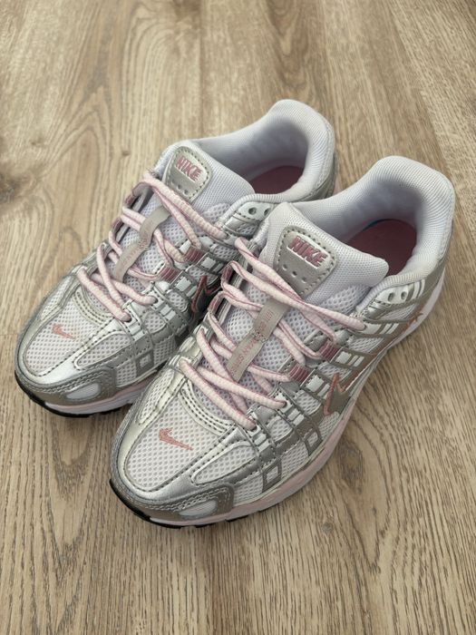Дамски обувки Nike P-6000