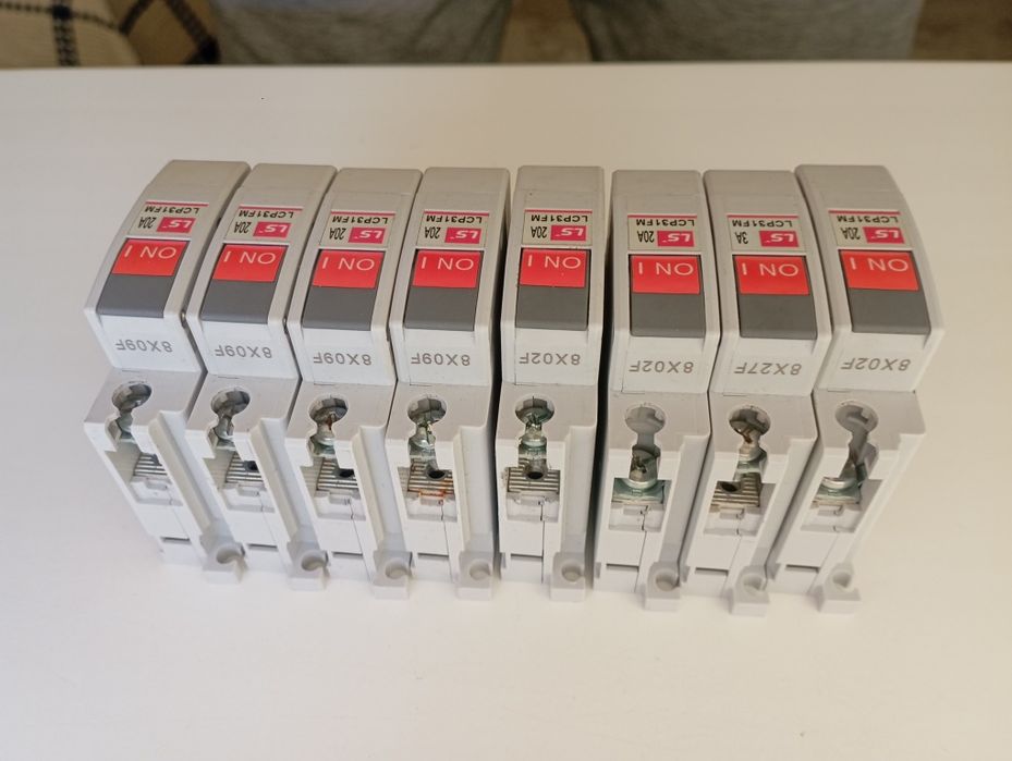 Продам автоматический выключатель