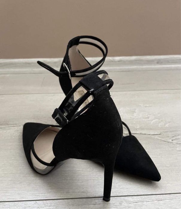 Високи обувки Zara