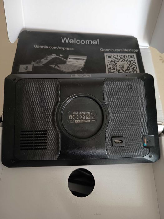 Навигация Garmin Dezl LGV 720