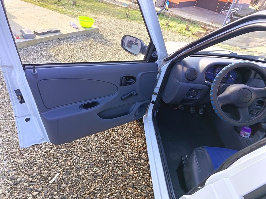 Vând  sau schimb Dacia Solenza