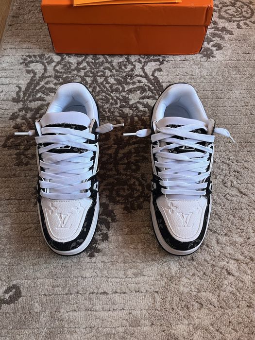 Louis Vuitton Trainer 42