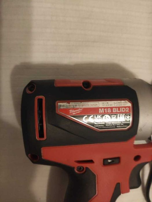 Milwaukee Impact 1/4 Bit an 2024 , încărcător