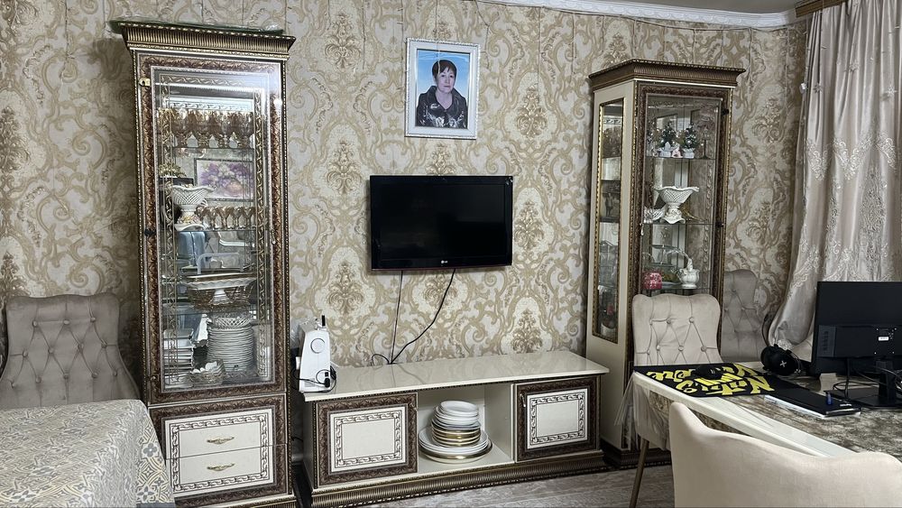 Стенка горка гостиная