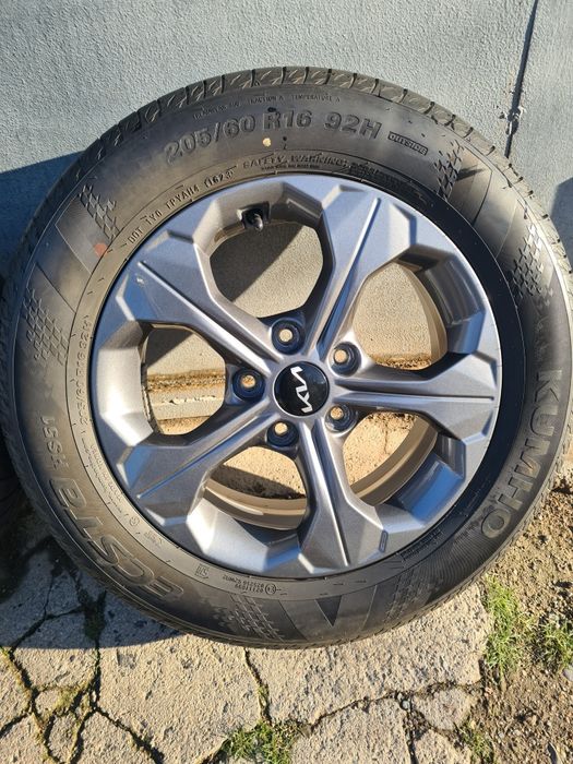 Продам комплект дисков с резиной R16