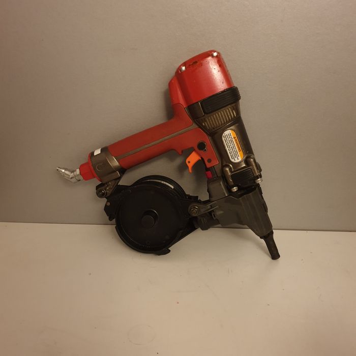 Max HN 25C Pistol pneumatic de puscat cuie în beton Made in Japan