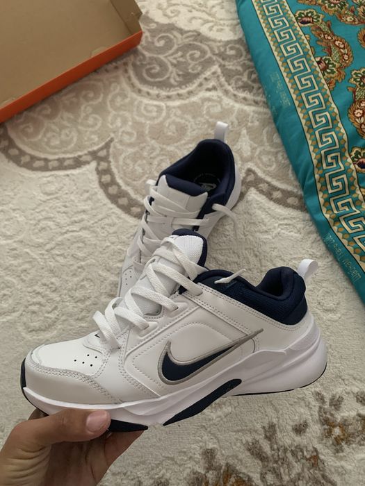 Nike кроссовка оригинал
