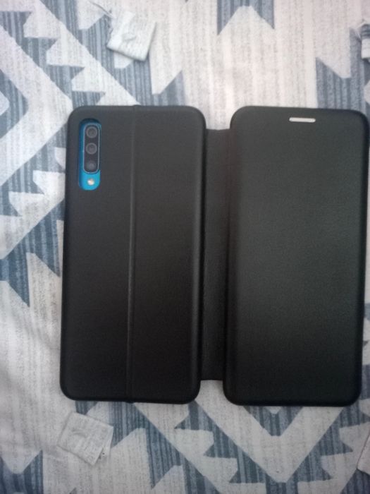 Телефон сатылады