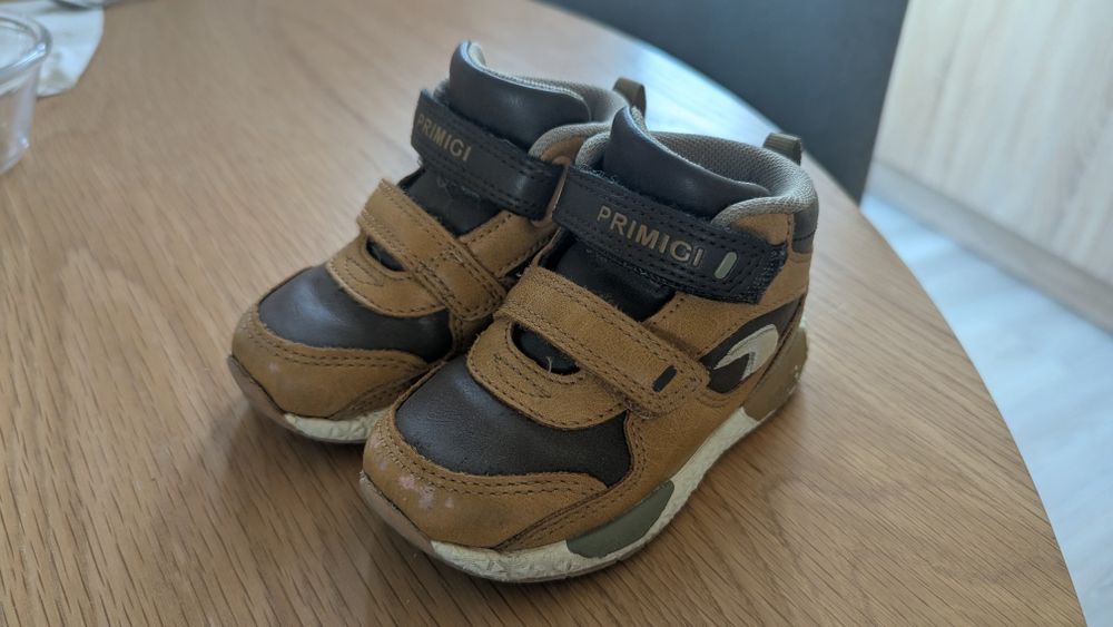 Преходни боти Primigi