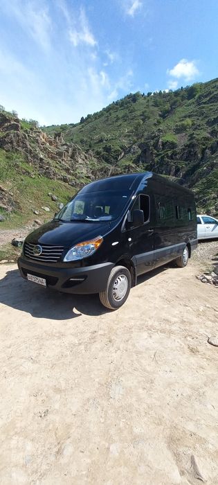 JAC mikro aftobuz transport sizning yaxshi kuningizda Xizmatda